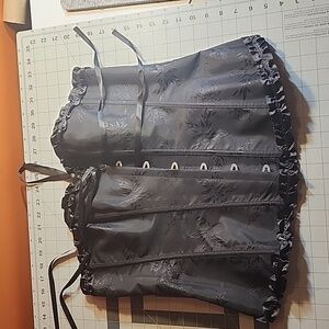 Scarlet Darkness Corset Size 14 NWT